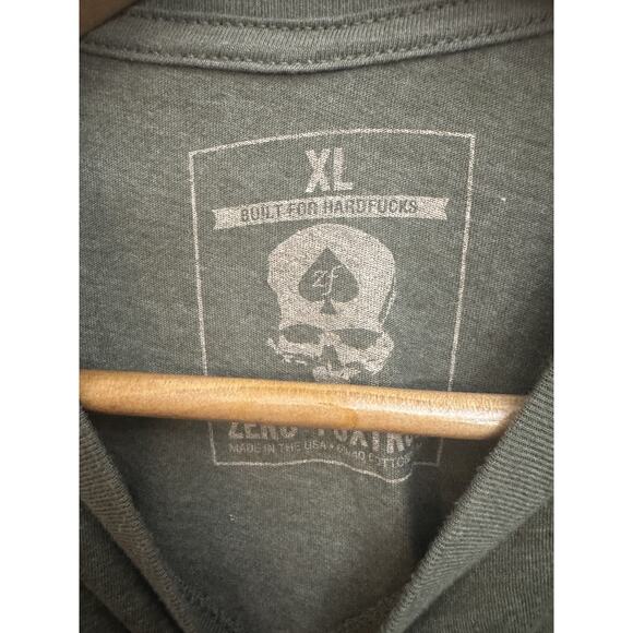 Zero Foxtrot Hot Summers 1945 Green Men's T- Shirt XL Pinup Hawaiian Girl Luau - Picture 5 of 5